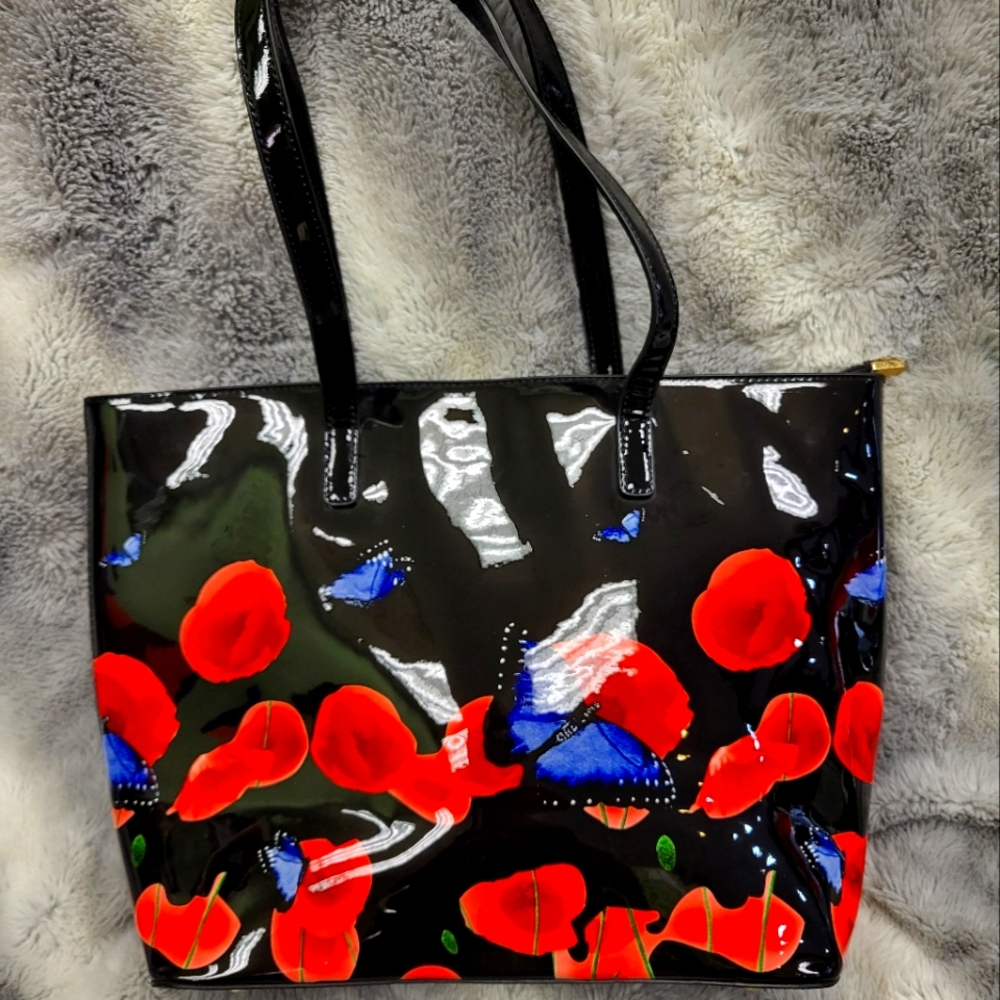 Patent leather  butterfly and flower purse